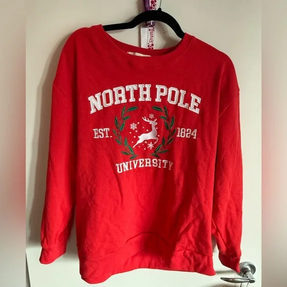 State of Mind Vibrant Red Top - Christmas - Picture 1 of 8